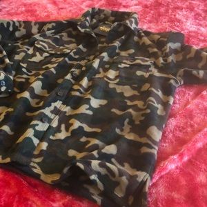 NWT Men’s Guide Gear Button Up Camo Coat - XL